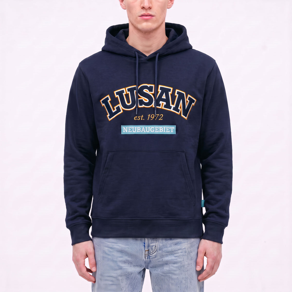 3ESSEN® LUSAN Hoodie NAVY mit gestickter LUSAN-Stickerei – Vorderseite